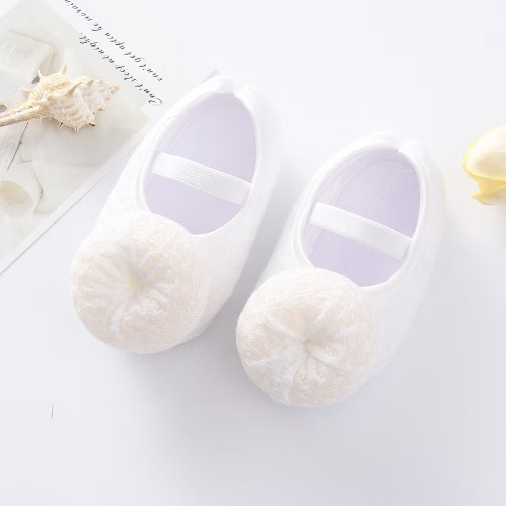WHITE NEWBORN SHOES 12CM