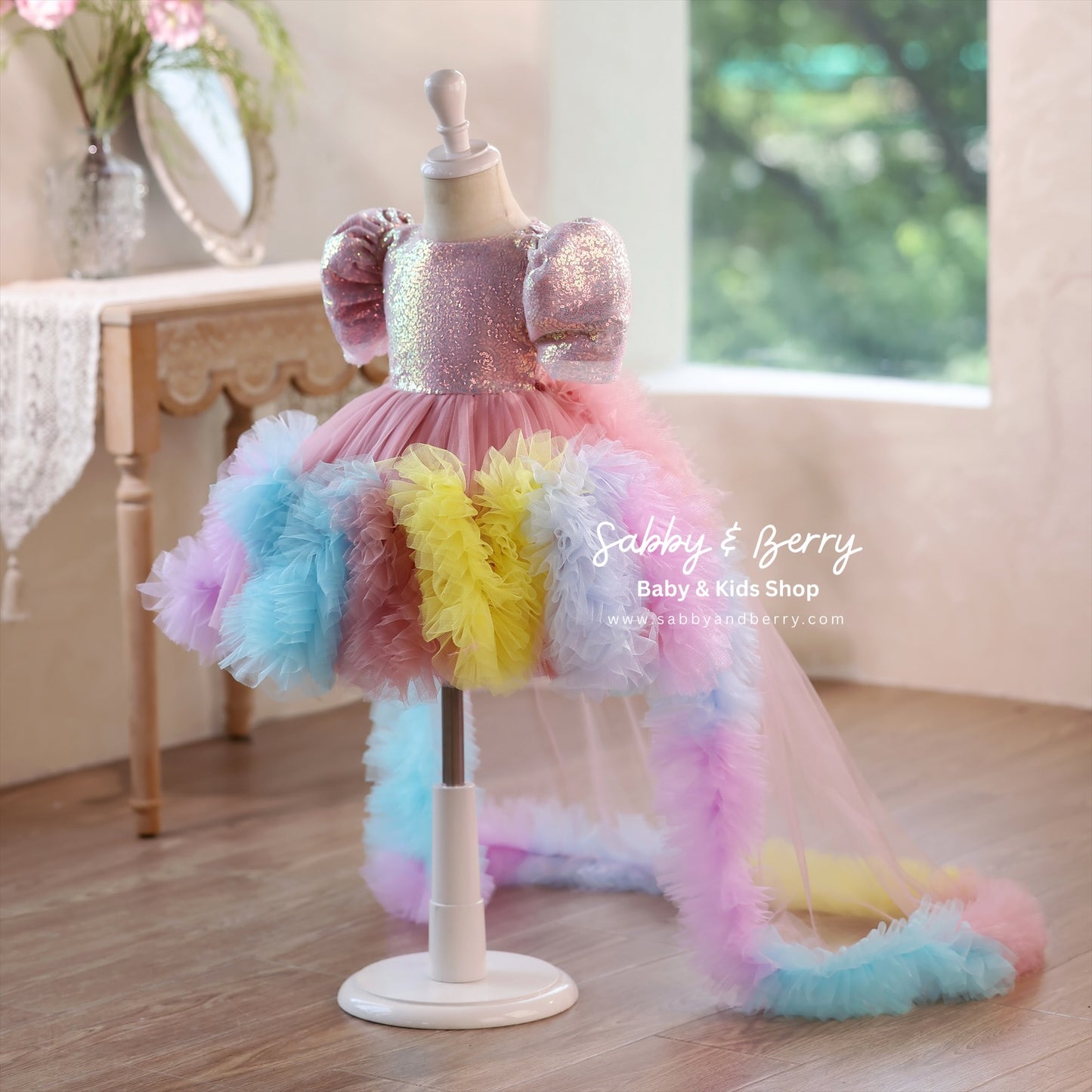 GWYNETH DRESS