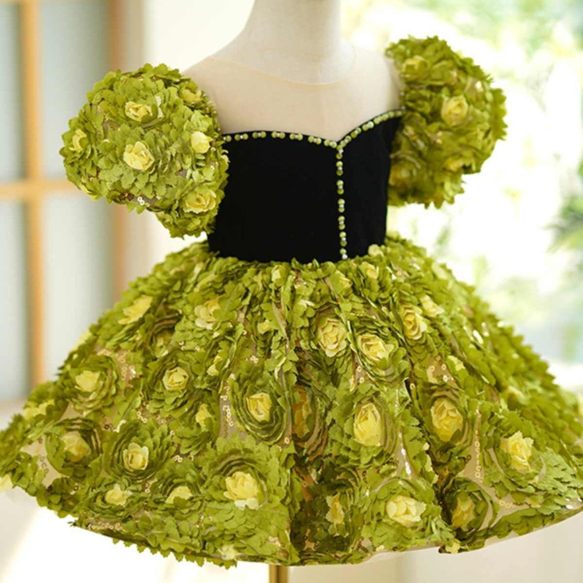 Host Catwalk Piano Performance Costume Green