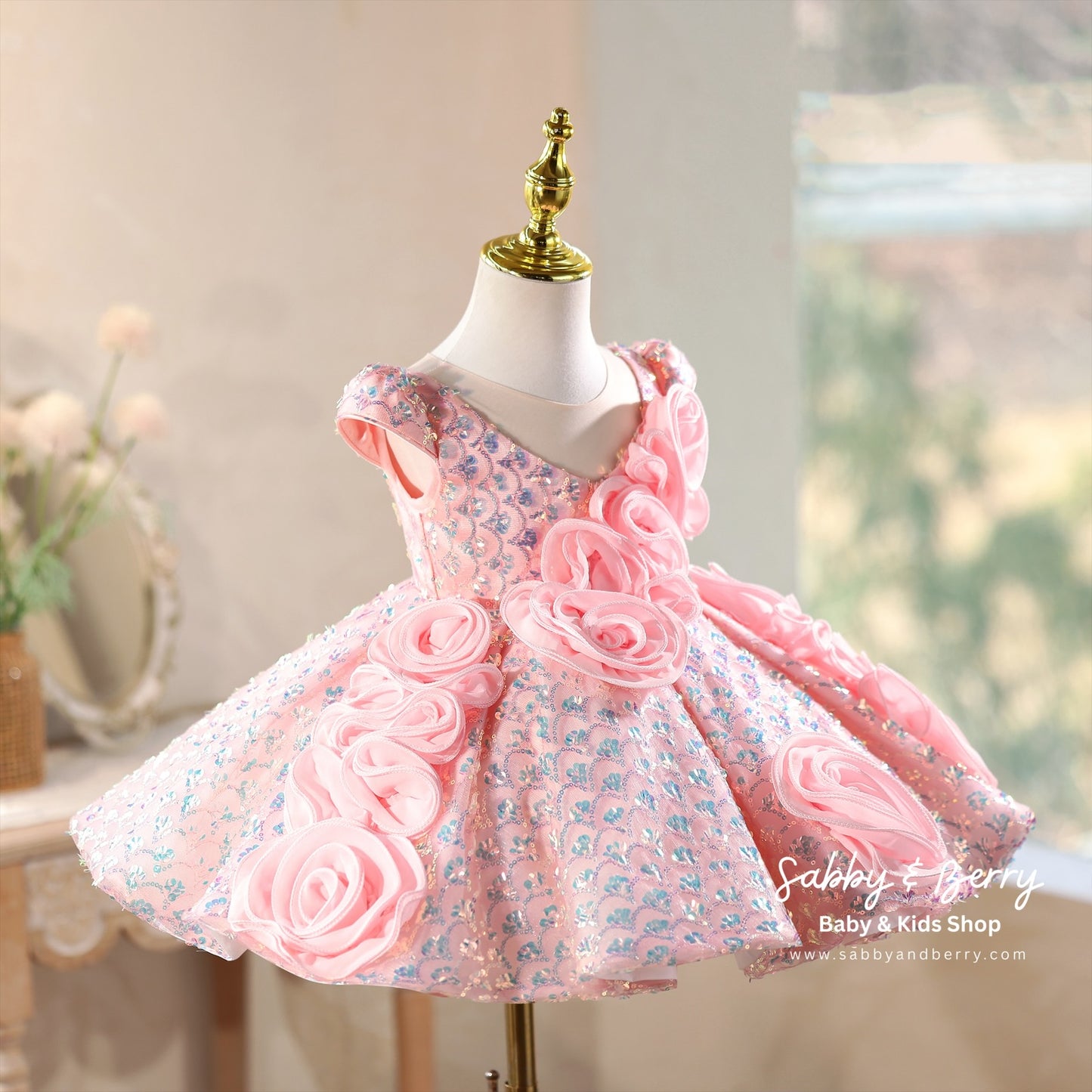 FREESIA DRESS