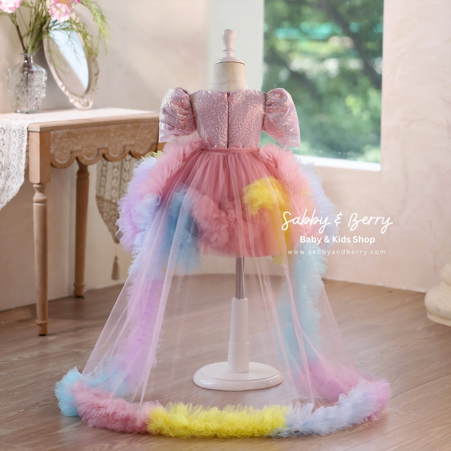 GWYNETH DRESS