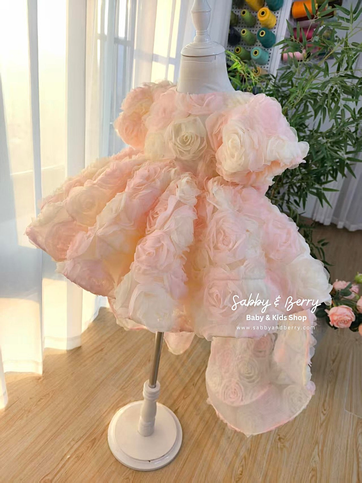ROSETTE HIGH-LOW DRESS