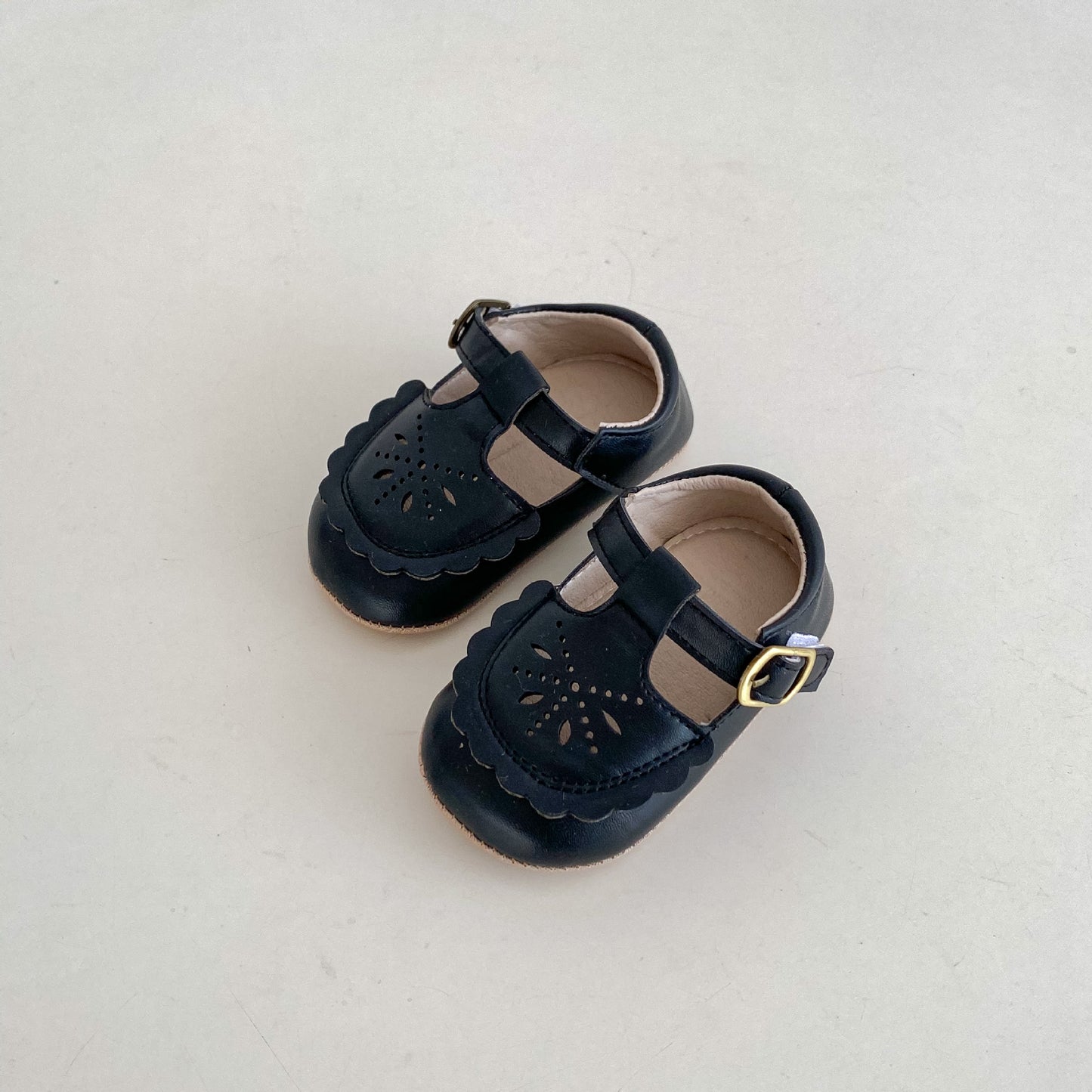Girls Soft Non-slip Wear-resistant Soft Bottom Hollow Out Shoes